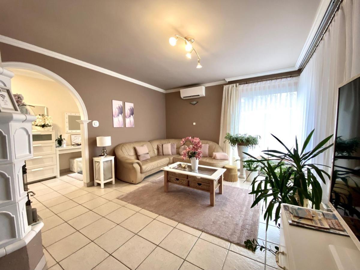 Do-Ti Apartmanhaz Balatonlelle Ngoại thất bức ảnh