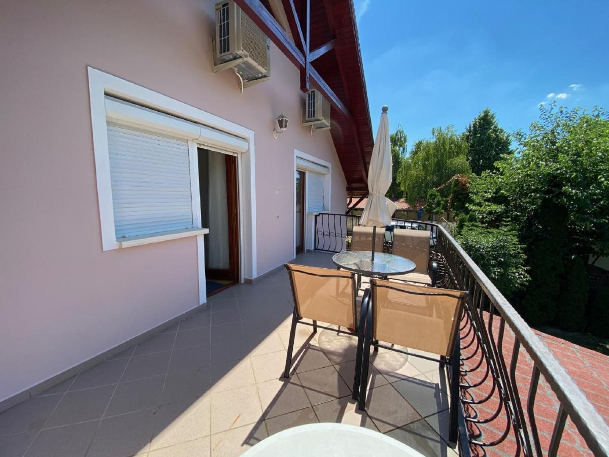 Do-Ti Apartmanhaz Balatonlelle Ngoại thất bức ảnh