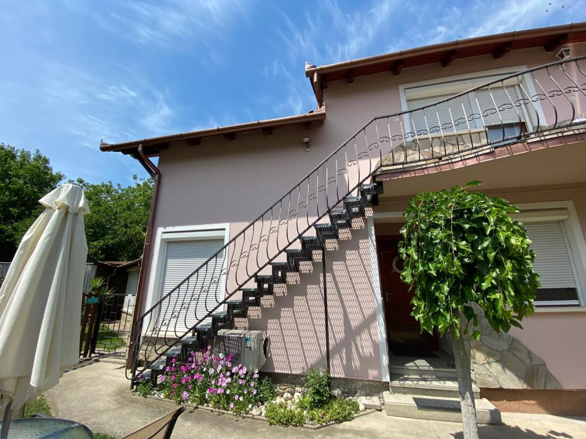 Do-Ti Apartmanhaz Balatonlelle Ngoại thất bức ảnh