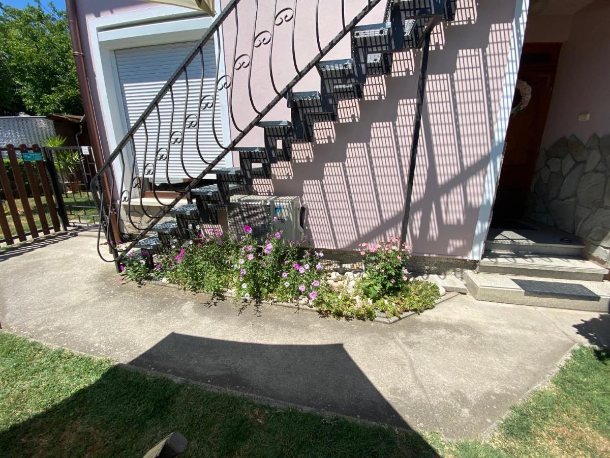 Do-Ti Apartmanhaz Balatonlelle Ngoại thất bức ảnh