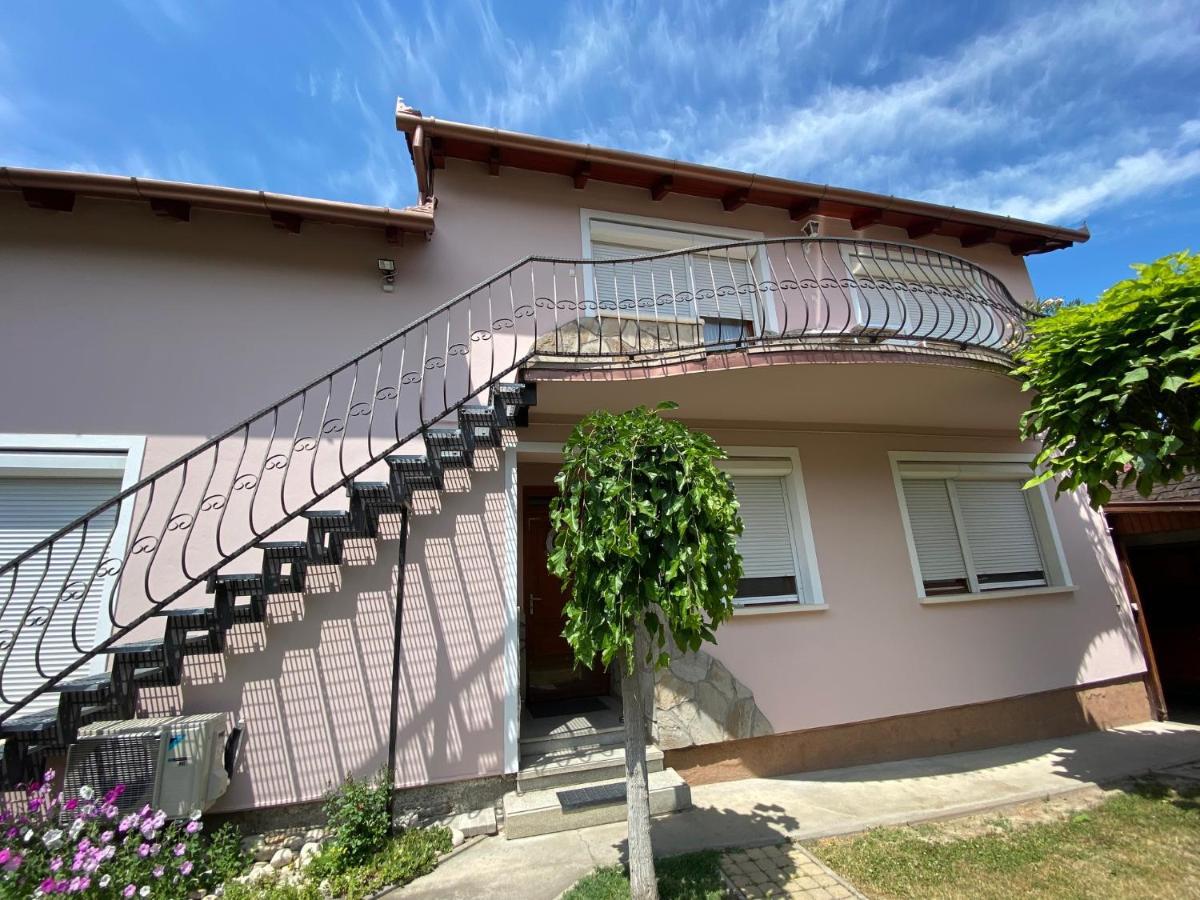 Do-Ti Apartmanhaz Balatonlelle Ngoại thất bức ảnh