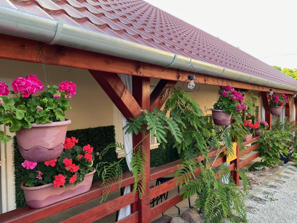 Do-Ti Apartmanhaz Balatonlelle Ngoại thất bức ảnh