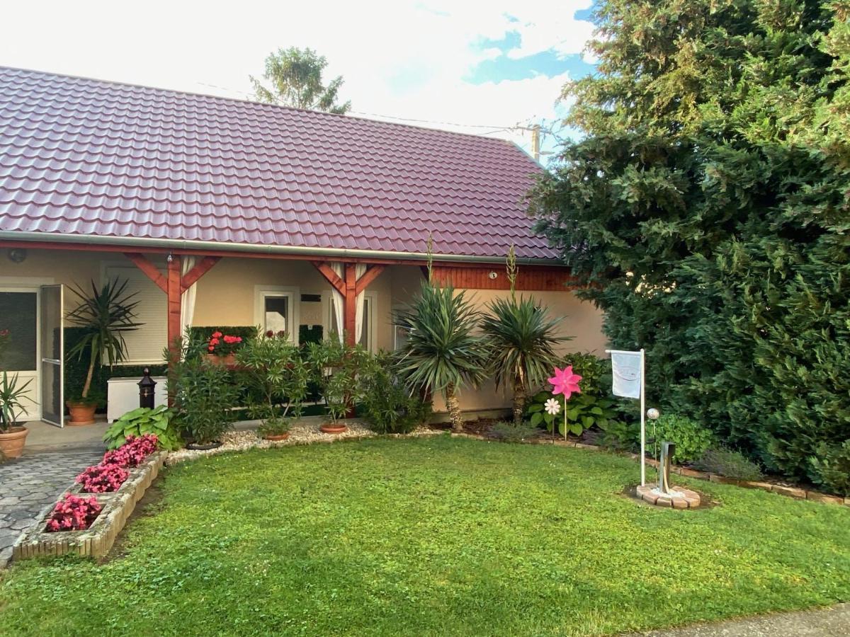 Do-Ti Apartmanhaz Balatonlelle Ngoại thất bức ảnh