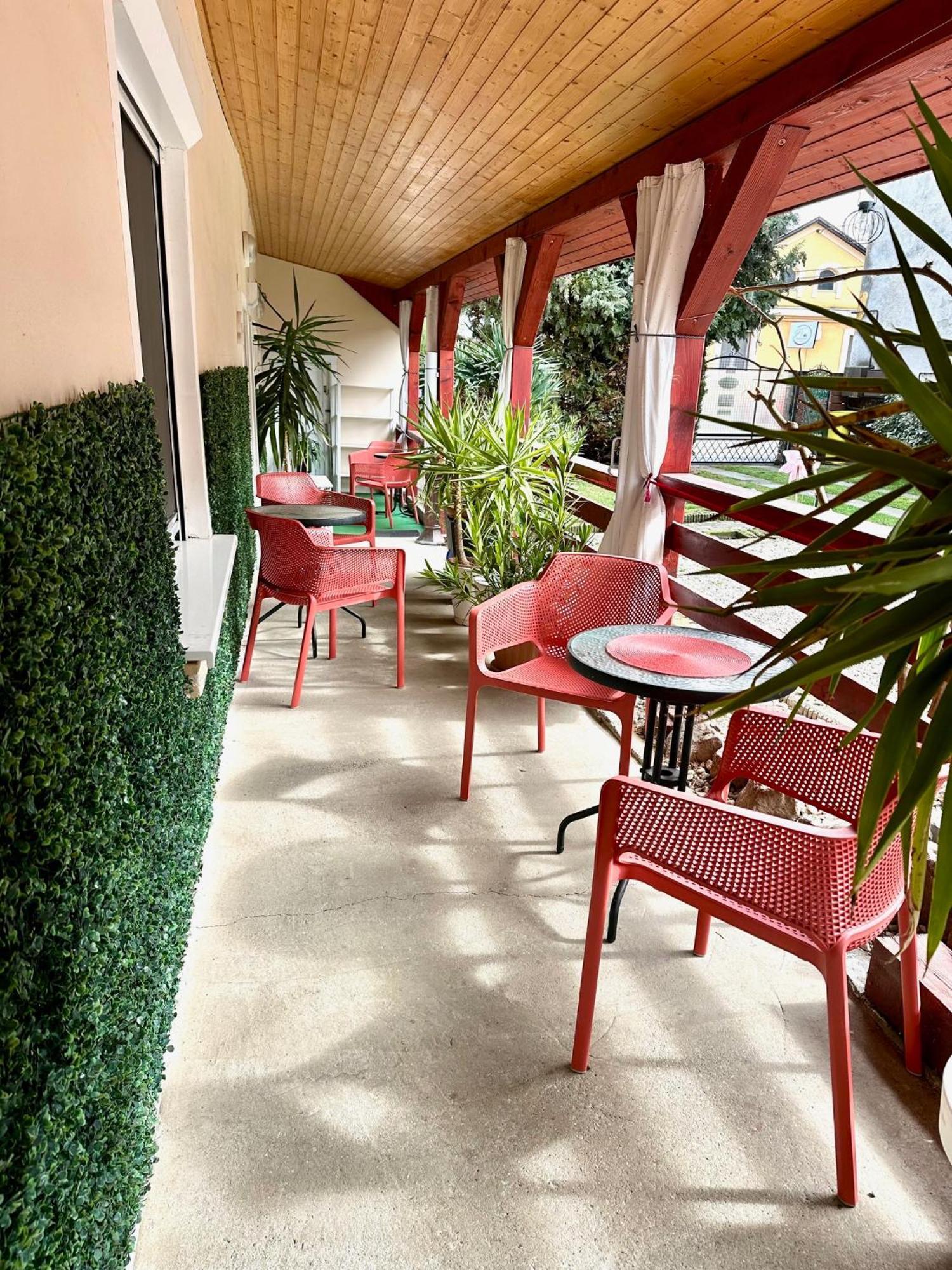 Do-Ti Apartmanhaz Balatonlelle Ngoại thất bức ảnh