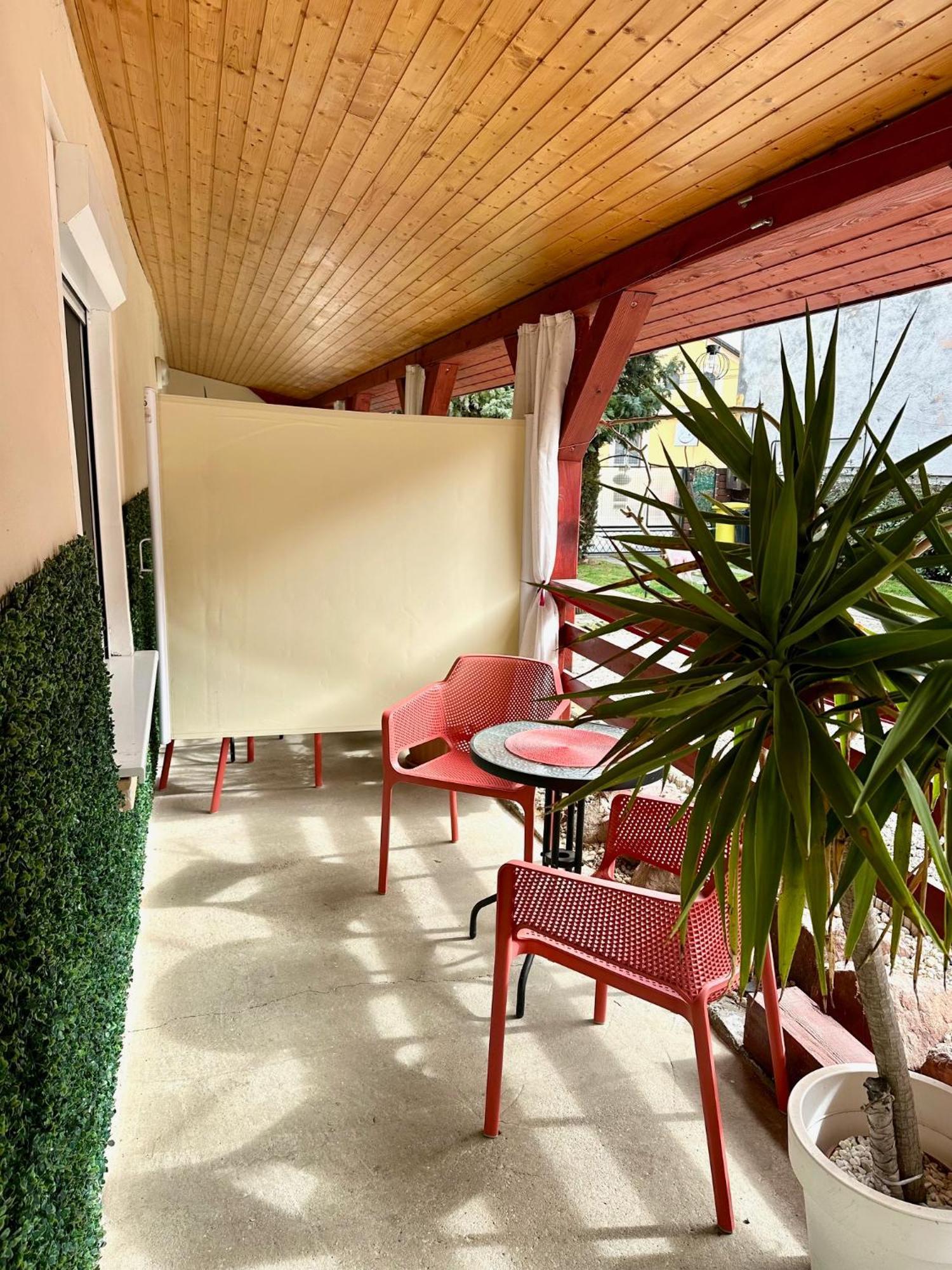 Do-Ti Apartmanhaz Balatonlelle Ngoại thất bức ảnh